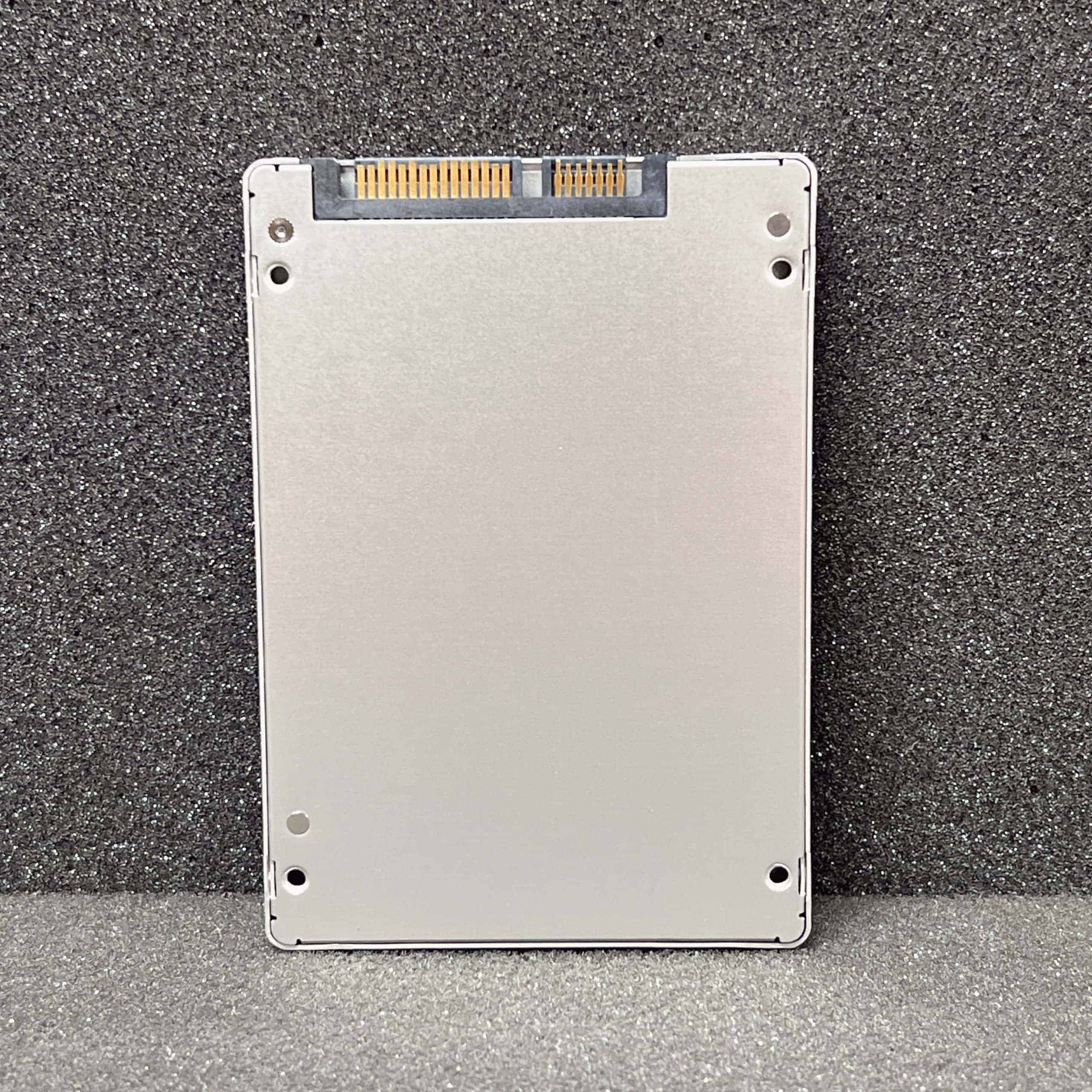 micron 5210 ion 3.84tb ssd 2.5" sata (mtfddak3t8qde 2av1zfpla)